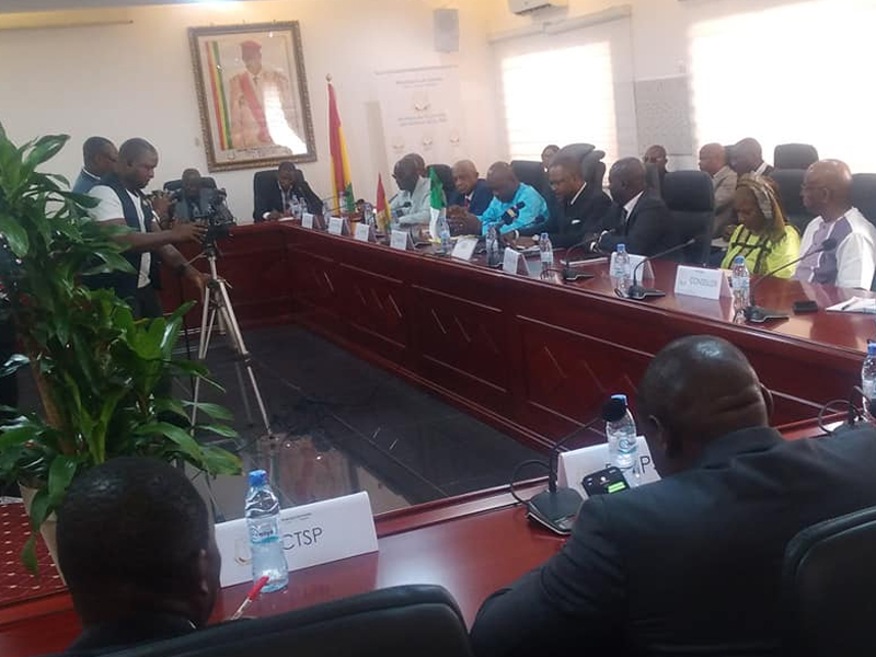 Accord de financement du projet d’amélioration de l’accès à l’électricité en Guinée.