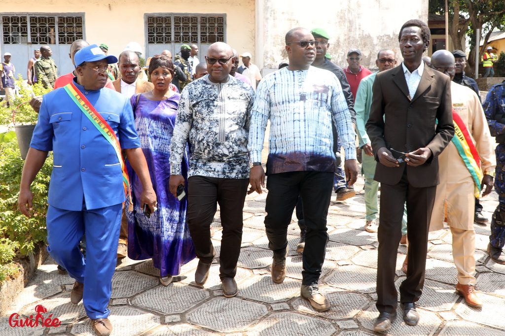 Le Premier ministre Dr Bernard GOUMOU en visite sur les chantiers de développement du CNRD dans la région de Boké