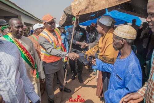 visite sur le chantier de reprofilage et d'entretien de la route Sangaredi - Télimelé1