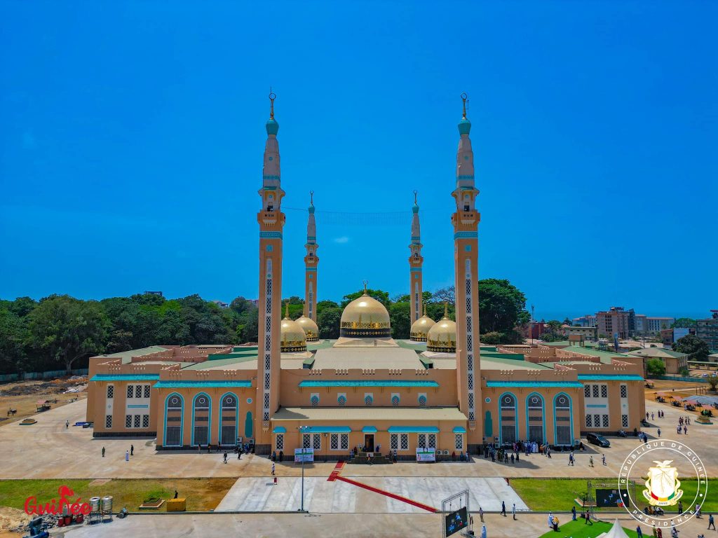 La Grande mosquée Fayçal rouverte : la propreté des lieux fortement exigée par le Président de la Transition