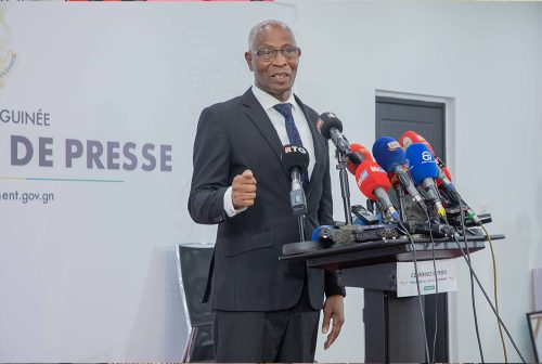 Le Premier ministre, Amadou Oury Bah, à pied d’œuvre pour résoudre la crise énergétique