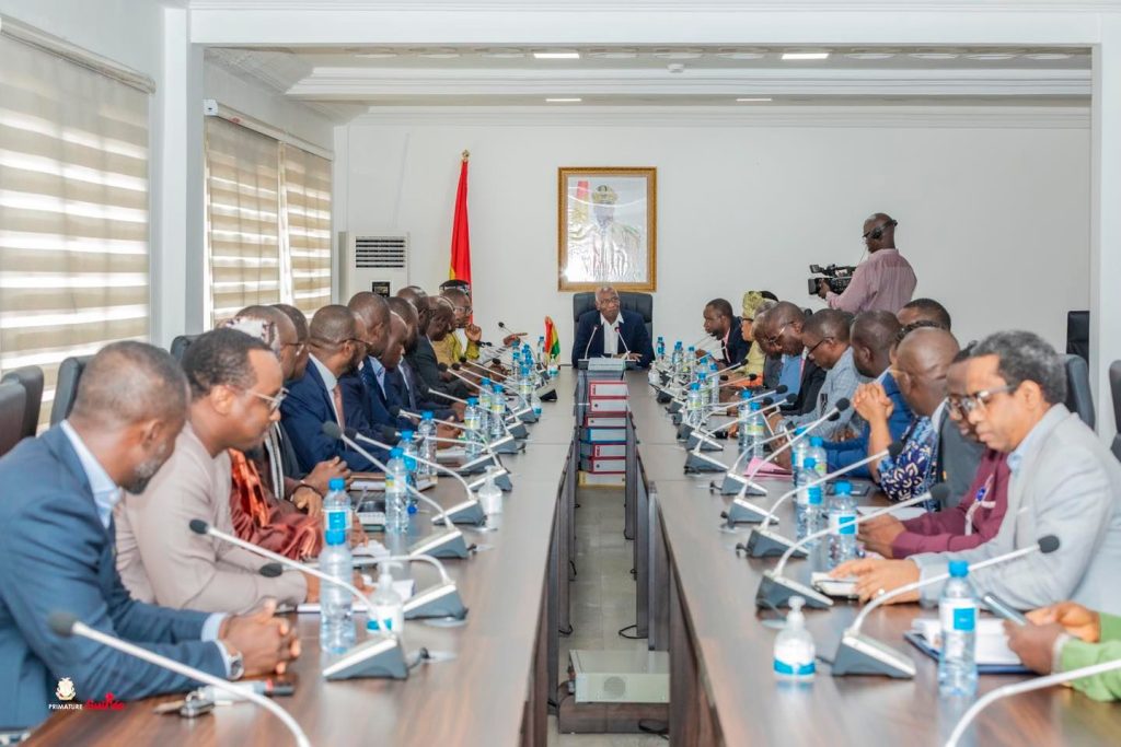 Le Premier ministre échange avec les secrétaires généraux des départements ministériels