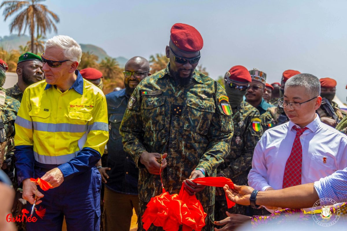SIMANDOU : Le Président de la République lance le projet ferroviaire d’envergure avec la pose de la Première poutre