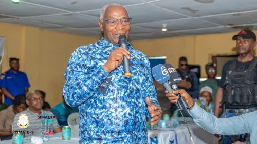 Gaoual : le Premier Ministre sensibilise les populations au processus d’enrôlement