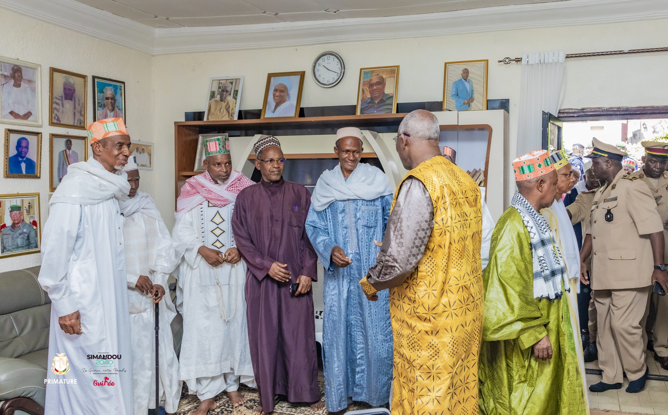 Tournée post-référendaire : le Premier ministre accueilli par les sages de Mamou